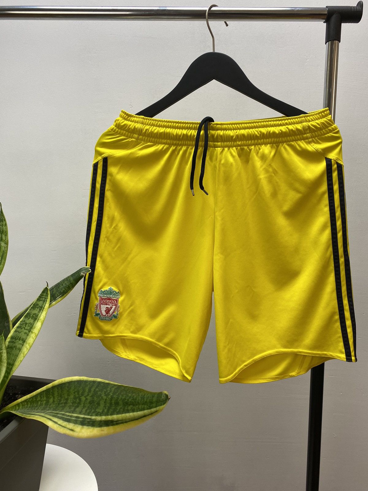 New Balance Adidas 2009 2010 Liverpool Goalkeeper Soccer Shorts Size US 32 / EU 48 - 1 Thumbnail