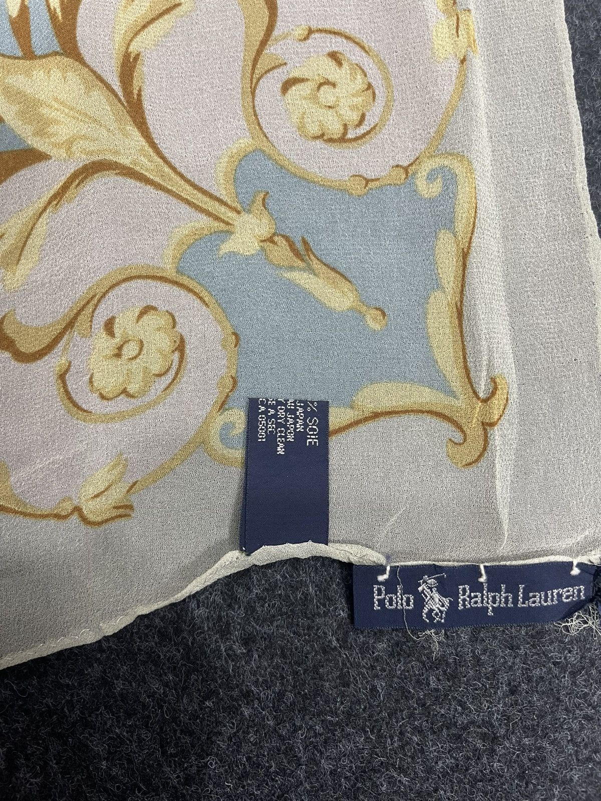 Polo Ralph Lauren Vintage Polo Ralph Lauren Crest Logo Silk Square Scarf Size ONE SIZE - 5 Thumbnail