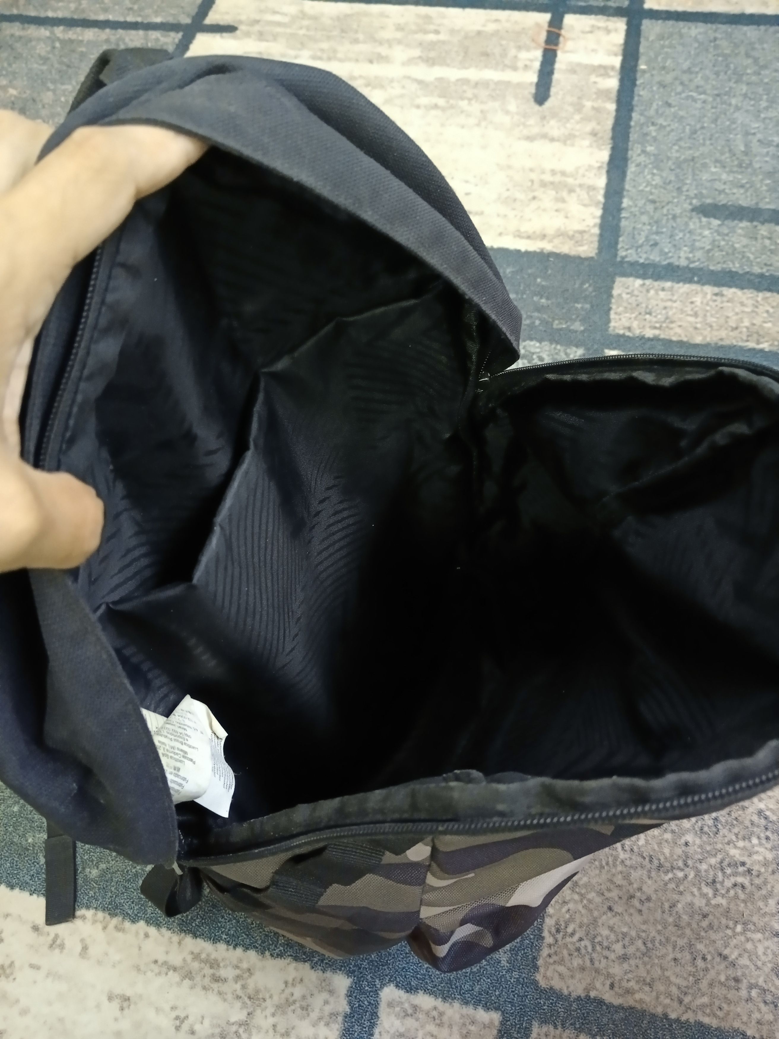 Oakley RARE OAKLEY CAMOFLAGE BAGPACK Size ONE SIZE - 6 Thumbnail