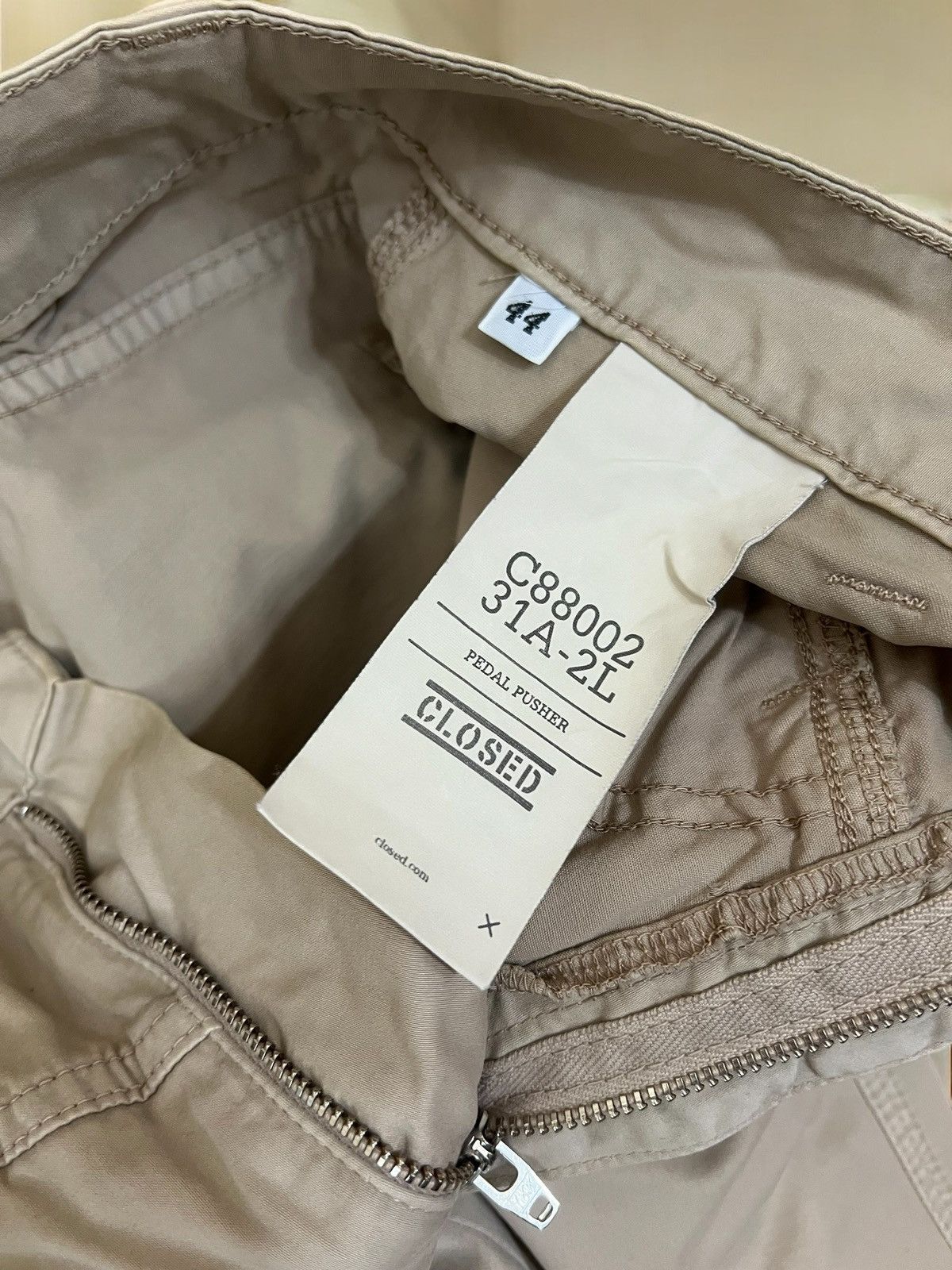 CLOSED Closed Pedal Pusher women’s carrot pants size S Size 26" / US 2 / IT 38 - 6 Thumbnail