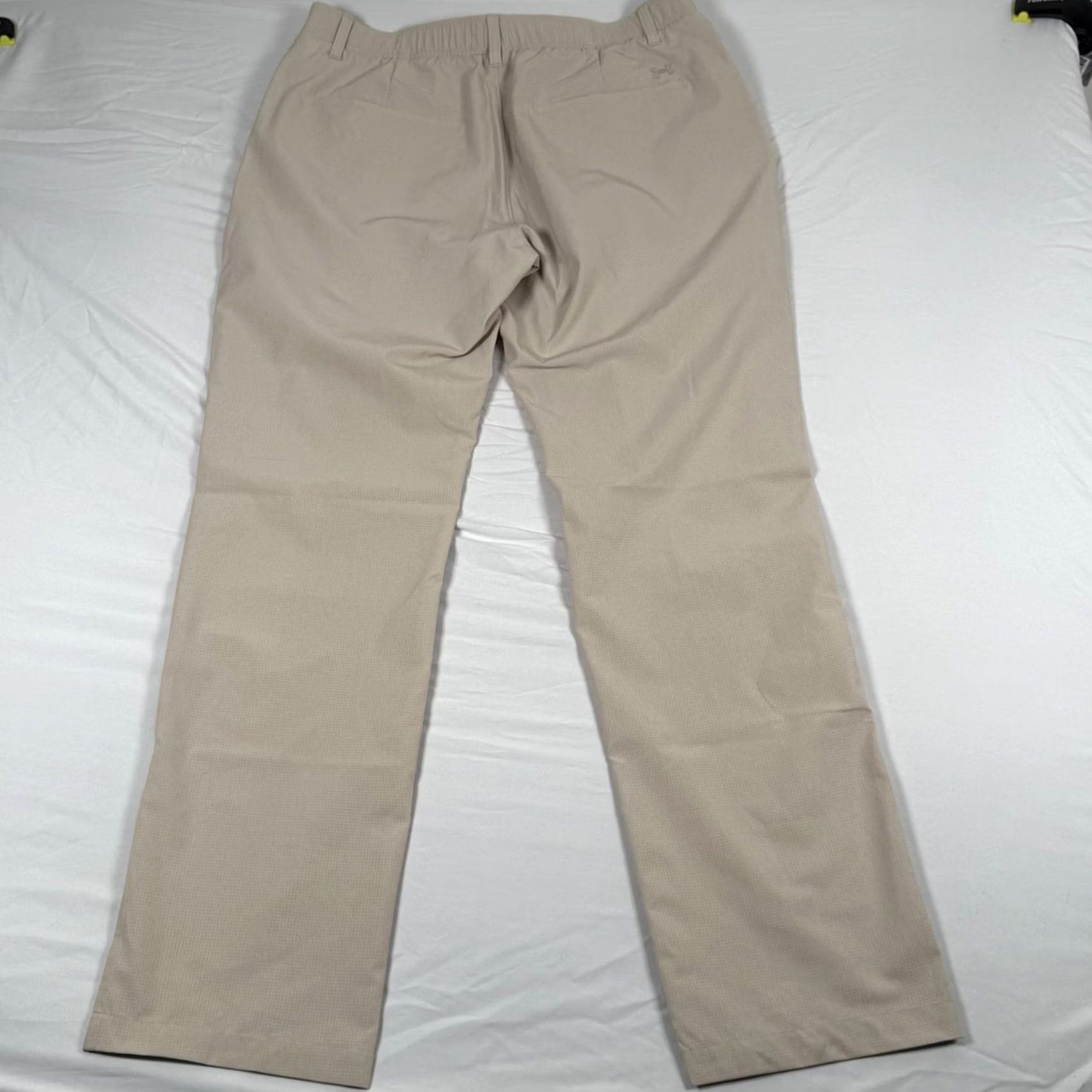Under Armour Under Armour Golf Pants Mens 36x32 Beige Elastic Waist 100% Polyester Khakis Pockets Inseam 32 Golfcore Nike Size US 36 / EU 52 - 4 Thumbnail