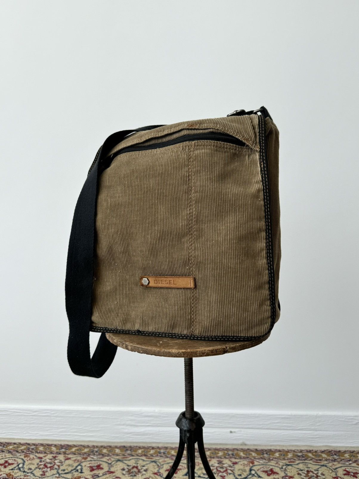 Diesel × Vintage Vintage Y2K Diesel Avant Garde Corduroy Crossbody Bag Size ONE SIZE - 7 Thumbnail
