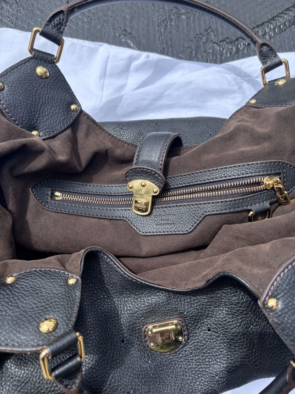 Louis Vuitton Mahina Noir Louis Vuitton Bag Size ONE SIZE - 12 Thumbnail