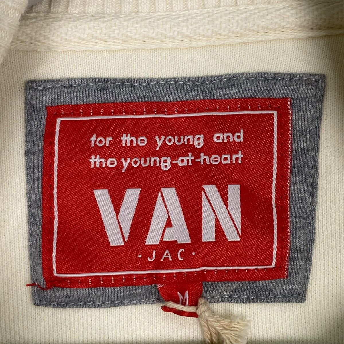 Vintage Vintage Van Jac Half Zip Sweatshirt Beige Pullover Size M Size US M / EU 48-50 / 2 - 8 Thumbnail