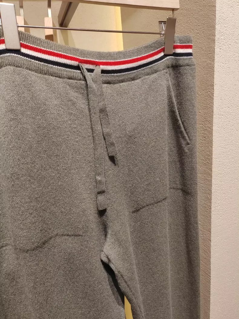 Thom Browne Thom Browne size3 Sheepskin casual pants Size US 27 - 2 Thumbnail