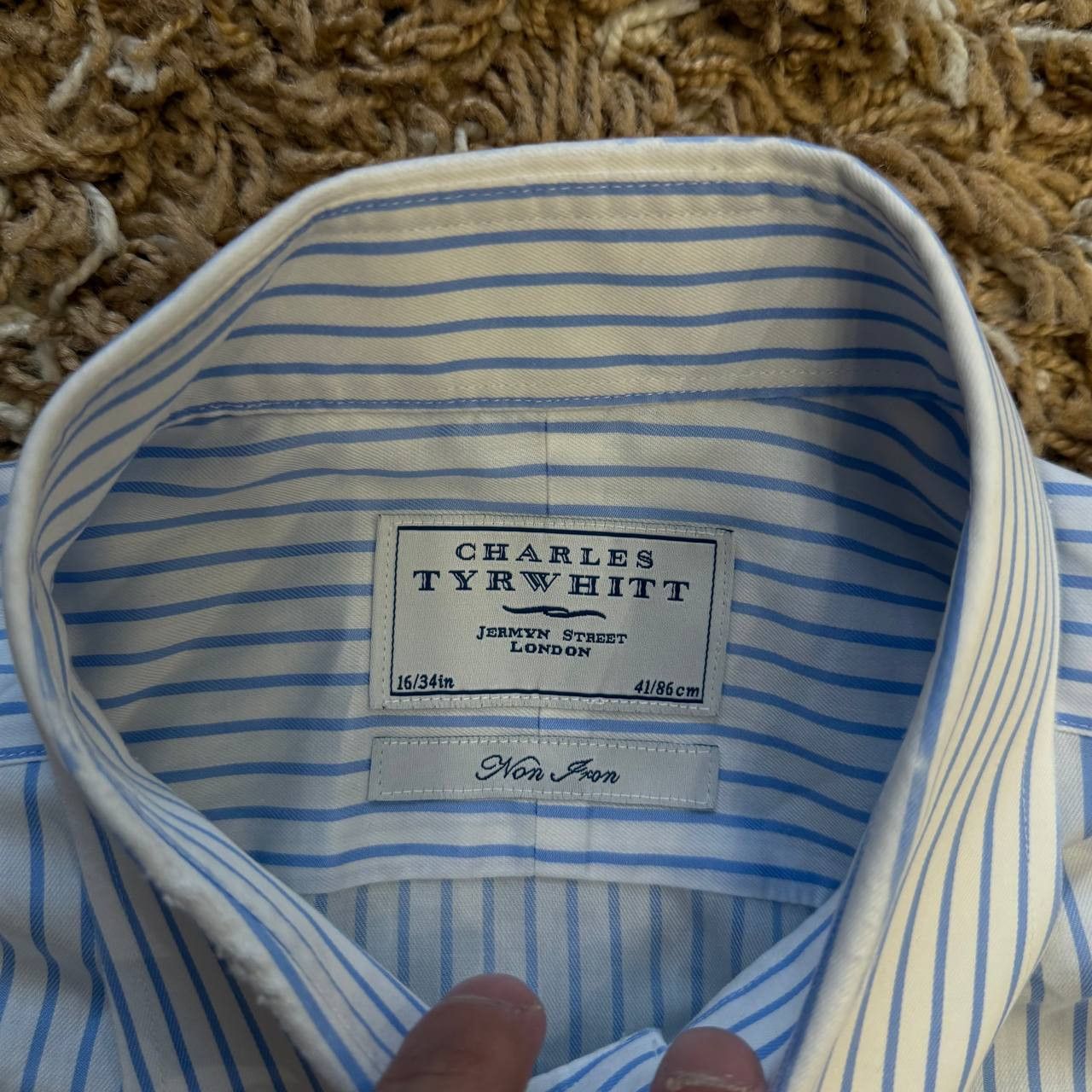 Charles Tyrwhitt charles tyrwhitt white dress shirt 16-34 Size US M / EU 48-50 / 2 - 3 Thumbnail