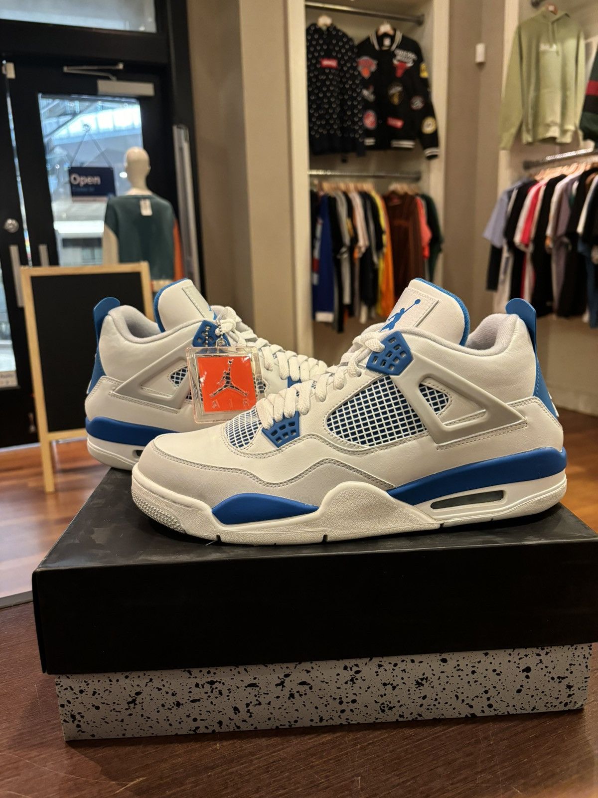 Jordan Brand Jordan 4 Retro ‘Military Blue’ Size US 12 / EU 45 - 2 Thumbnail