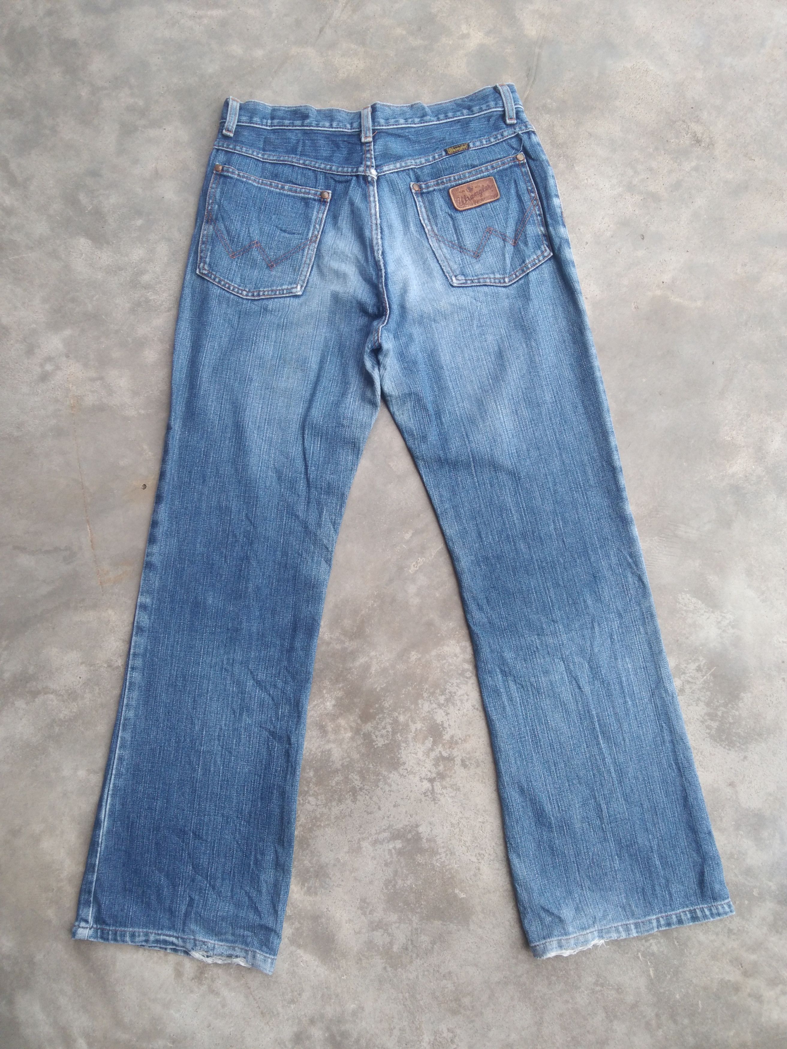 Japanese Brand 90s Vintage Flared Wrangler Boot Cut Jeans 30x30 Size US 30 / EU 46 - 2 Thumbnail