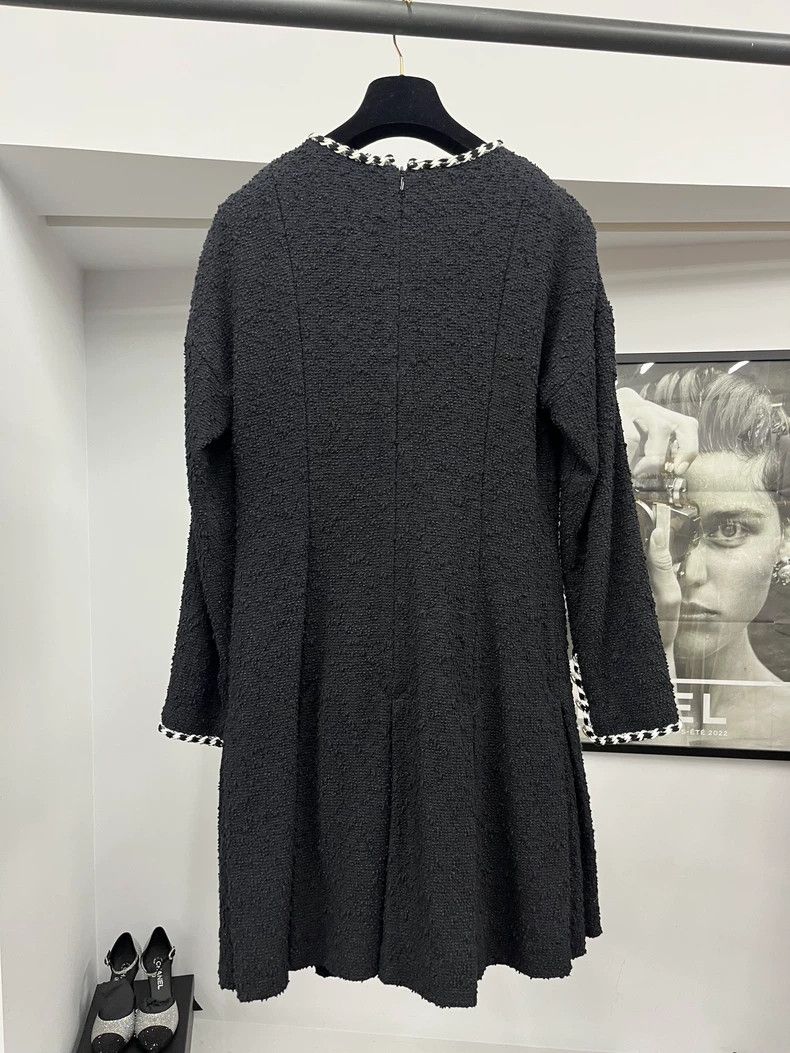 Chanel Chanel Black four-pocket tweed dress jacket Size XS / US 0-2 / IT 36-38 - 3 Thumbnail