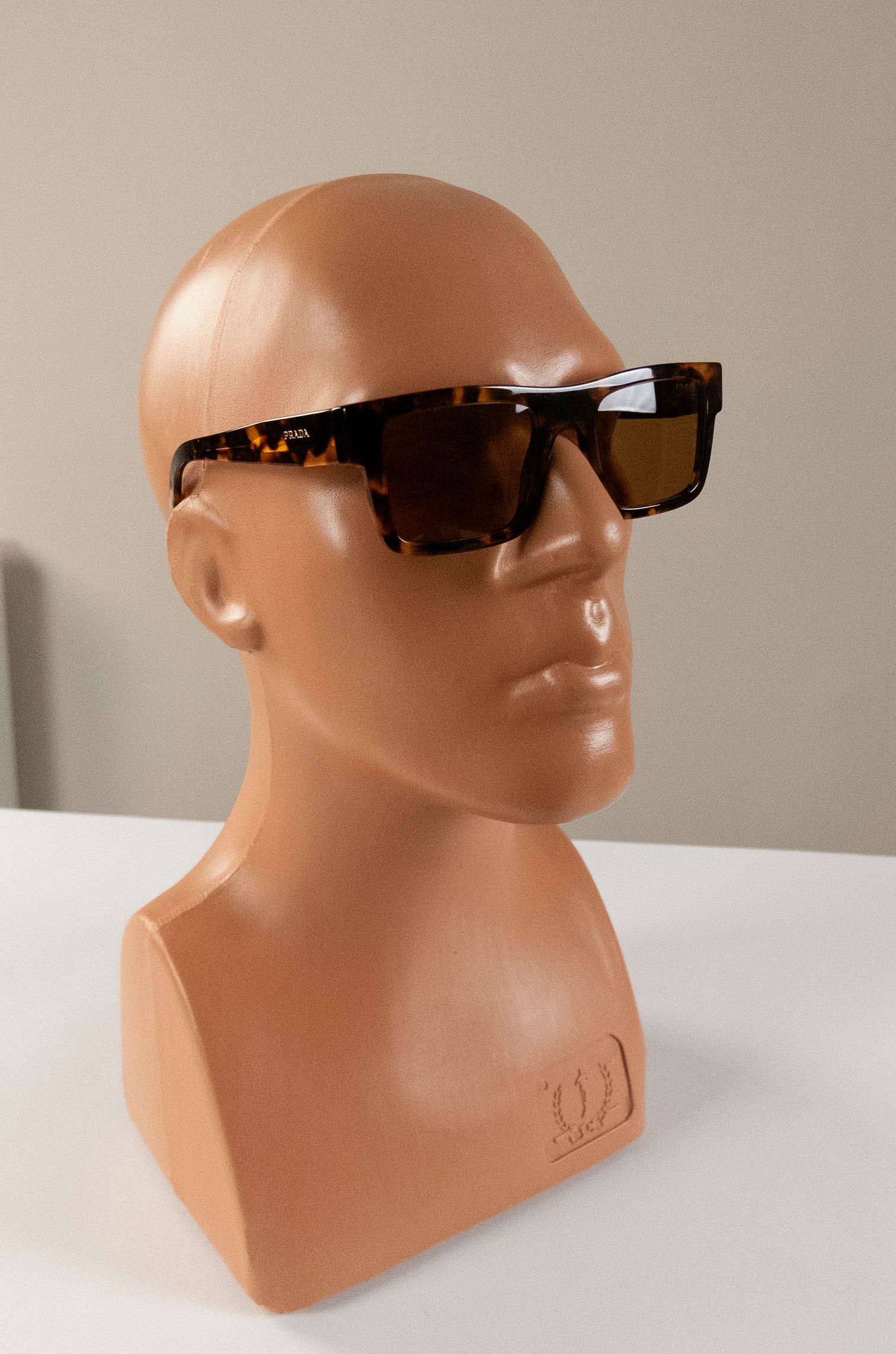 Prada PRADA brown tortoise shell square frame sunglasses Italy Size ONE SIZE - 2 Thumbnail