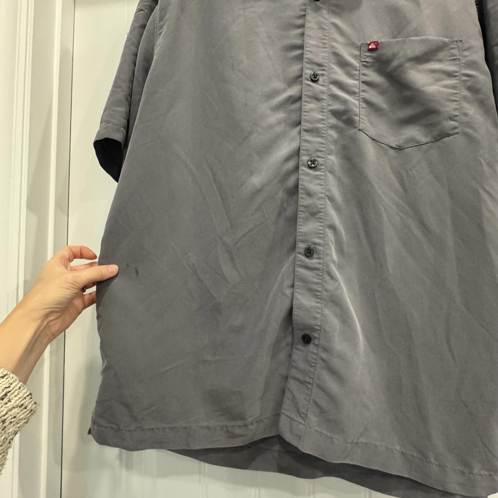Quiksilver Vintage Quiksilver Men's Casual Short Sleeve Shirt Large Size US L / EU 52-54 / 3 - 3 Thumbnail