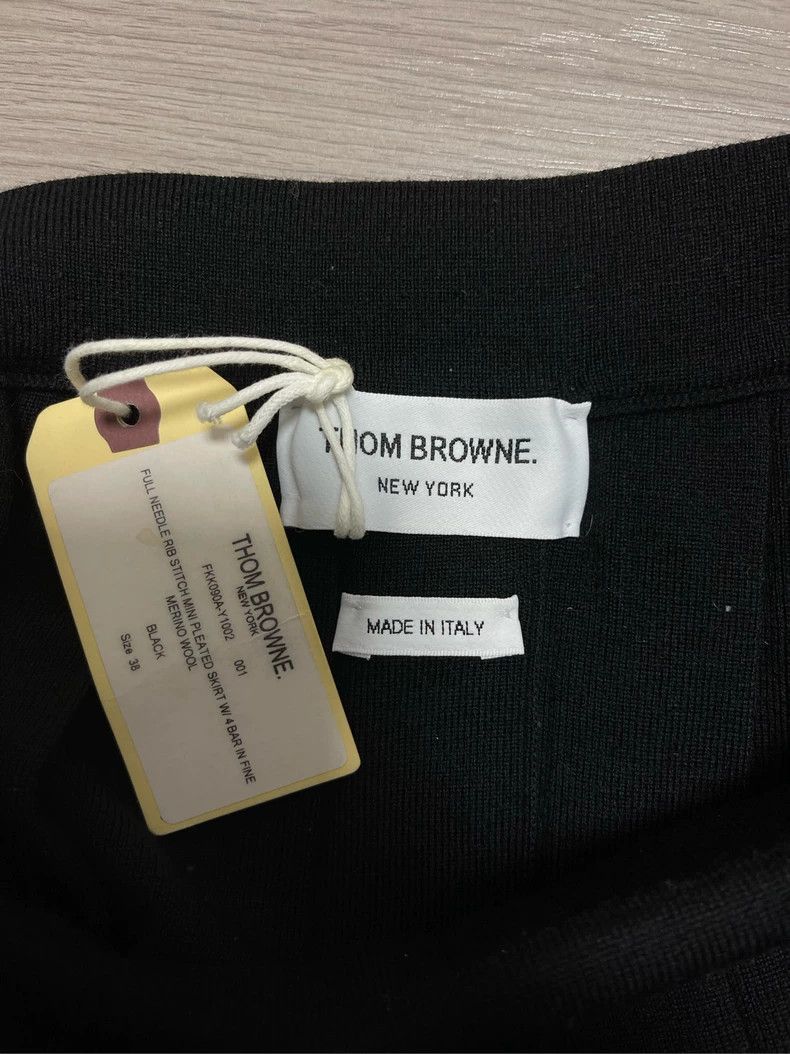 Thom Browne Thom browne Black new four-stripe wool pleated skirt short Size 25" / US 0 / IT 36 - 3 Thumbnail