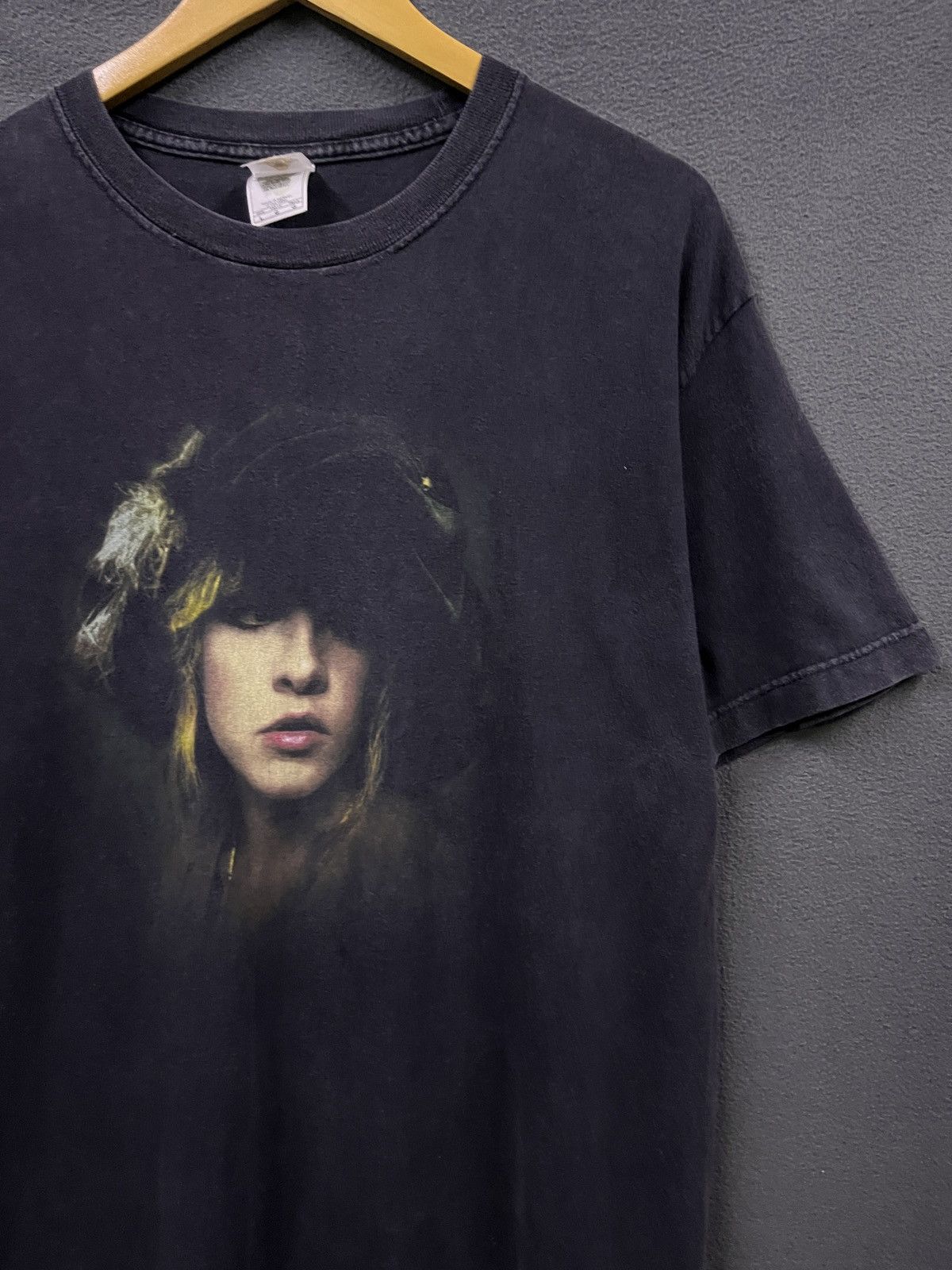 Vintage VINTAGE 2007 STEVIE NICKS SOLO SINGER TRIPLE A TAG TSHIRT Size US L / EU 52-54 / 3 - 2 Thumbnail