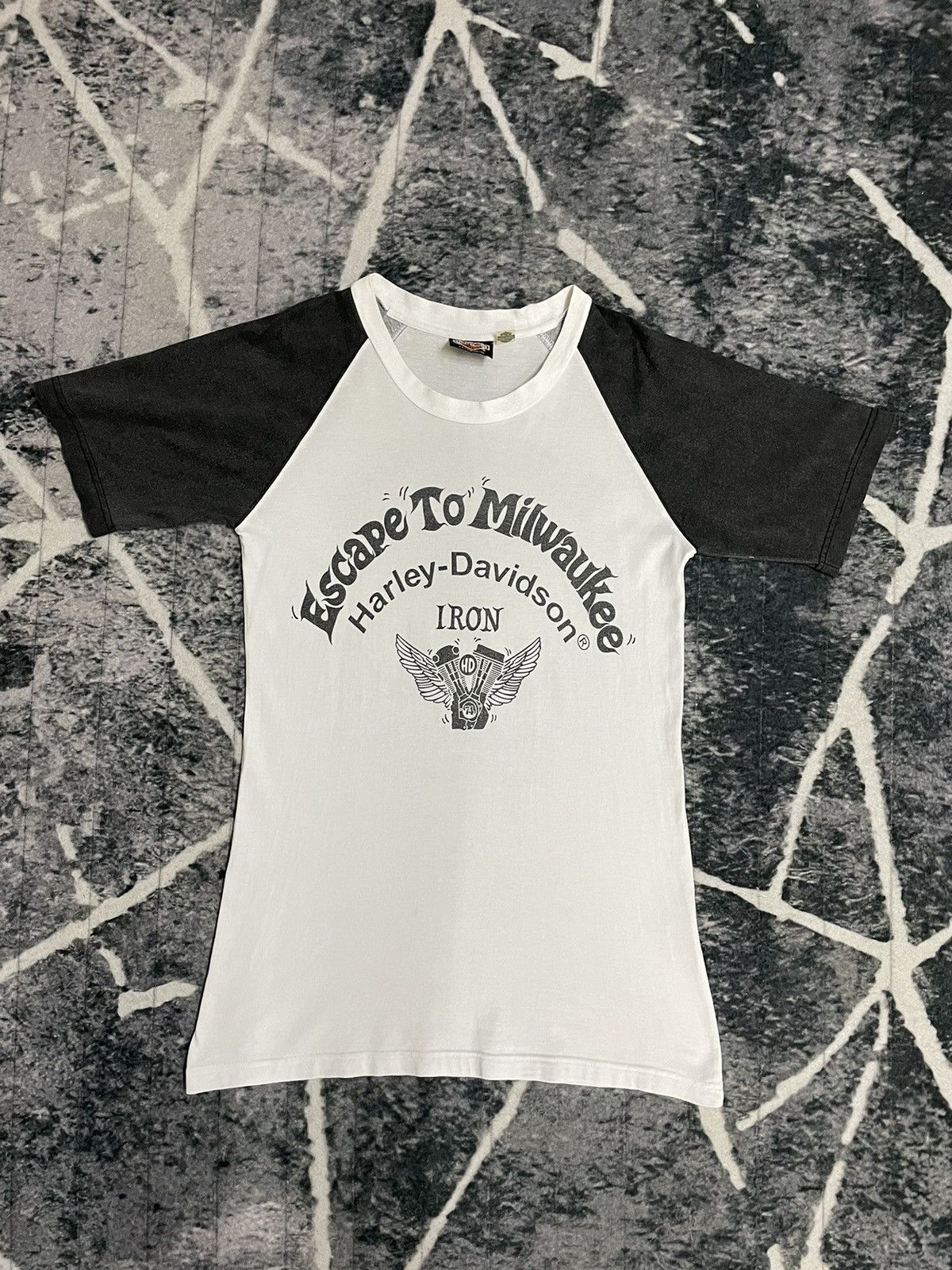image of Vintage Harley Davidson Sun Faded Tee in White, Men's (Size Medium)