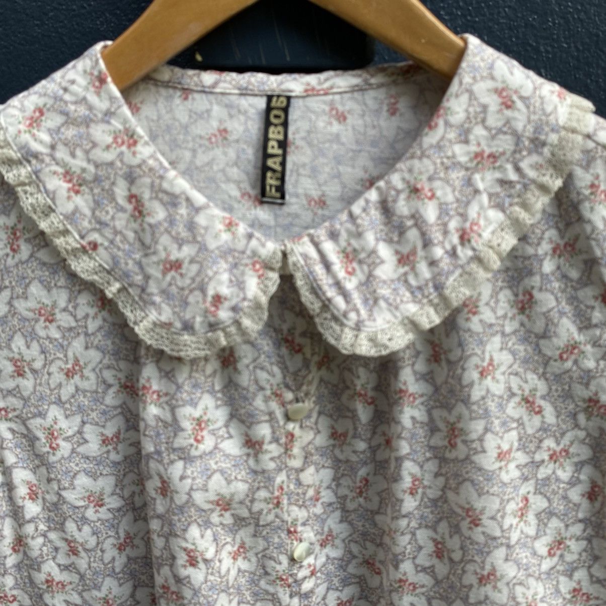 Frapbois FRAPBOIS Cream Floral Peter Pan Blouse Size M / US 6-8 / IT 42-44 - 6 Thumbnail