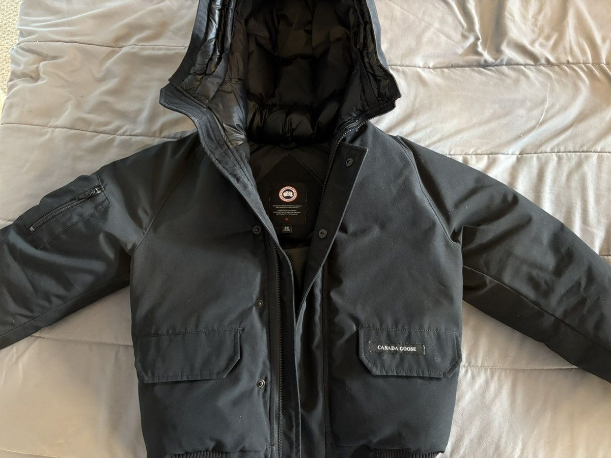 Canada Goose Canada Goose Bomber Jacket Size M / US 6-8 / IT 42-44 - 1 Thumbnail