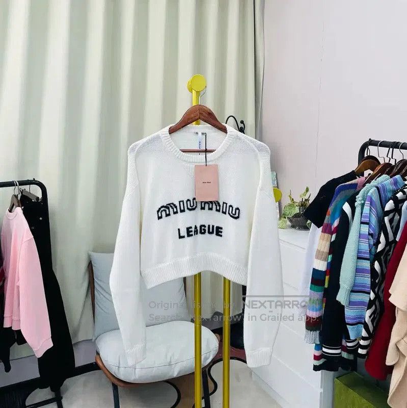 Miu Miu Miu Miu White Wool Cropped Sweater . Size L / US 10 / IT 46 - 1 Thumbnail