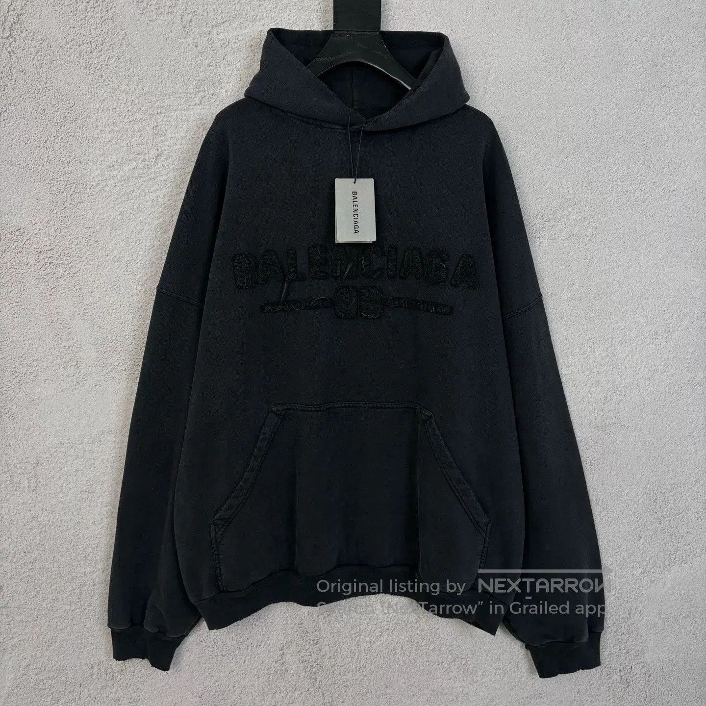 Balenciaga balenciaga black logo hoodie for men. Size US M / EU 48-50 / 2 - 1 Thumbnail
