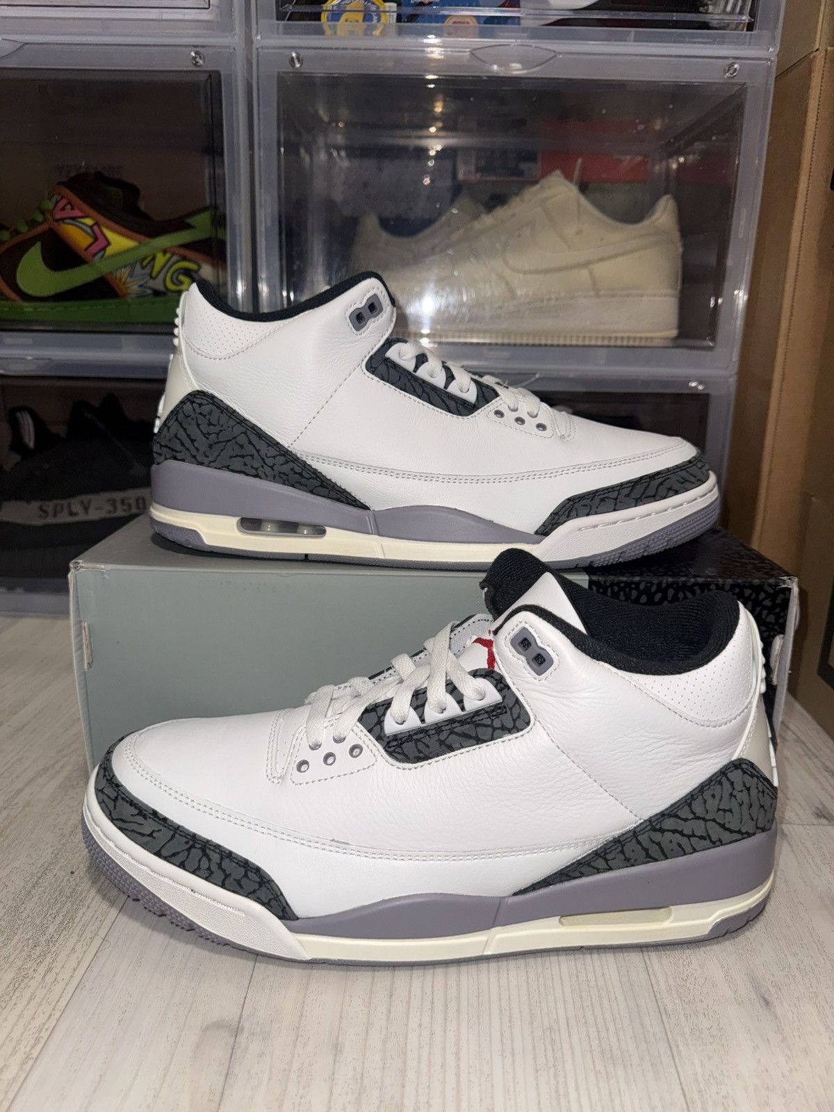 Jordan Brand Air Jordan 3 Retro Cement Grey Size US 11 / EU 44 - 2 Thumbnail