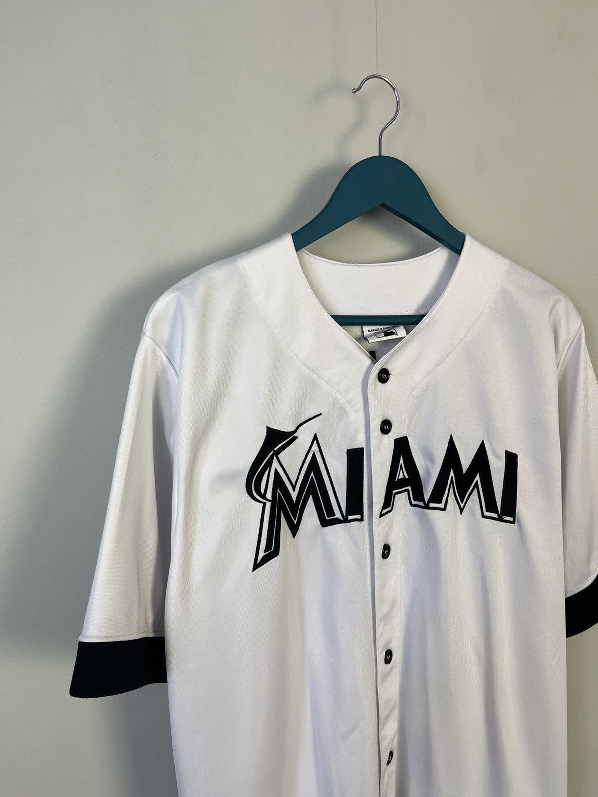 Marcelo Burlon Marcelo Burlon Miami Marlins Jersey Made in Portugal Size US L / EU 52-54 / 3 - 3 Thumbnail