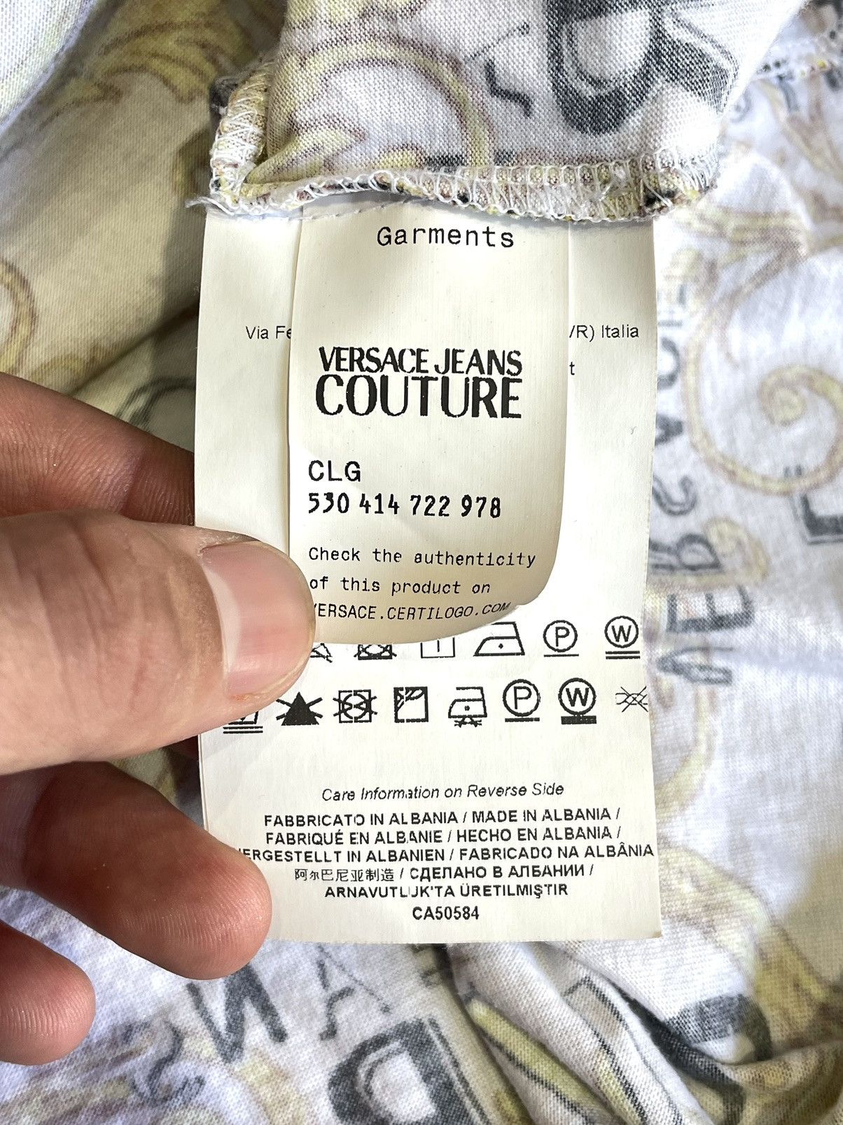 Versace Jeans Couture Versace Jeans Couture Baroque Logo Print T-Shirt – Size M Size US M / EU 48-50 / 2 - 7 Thumbnail