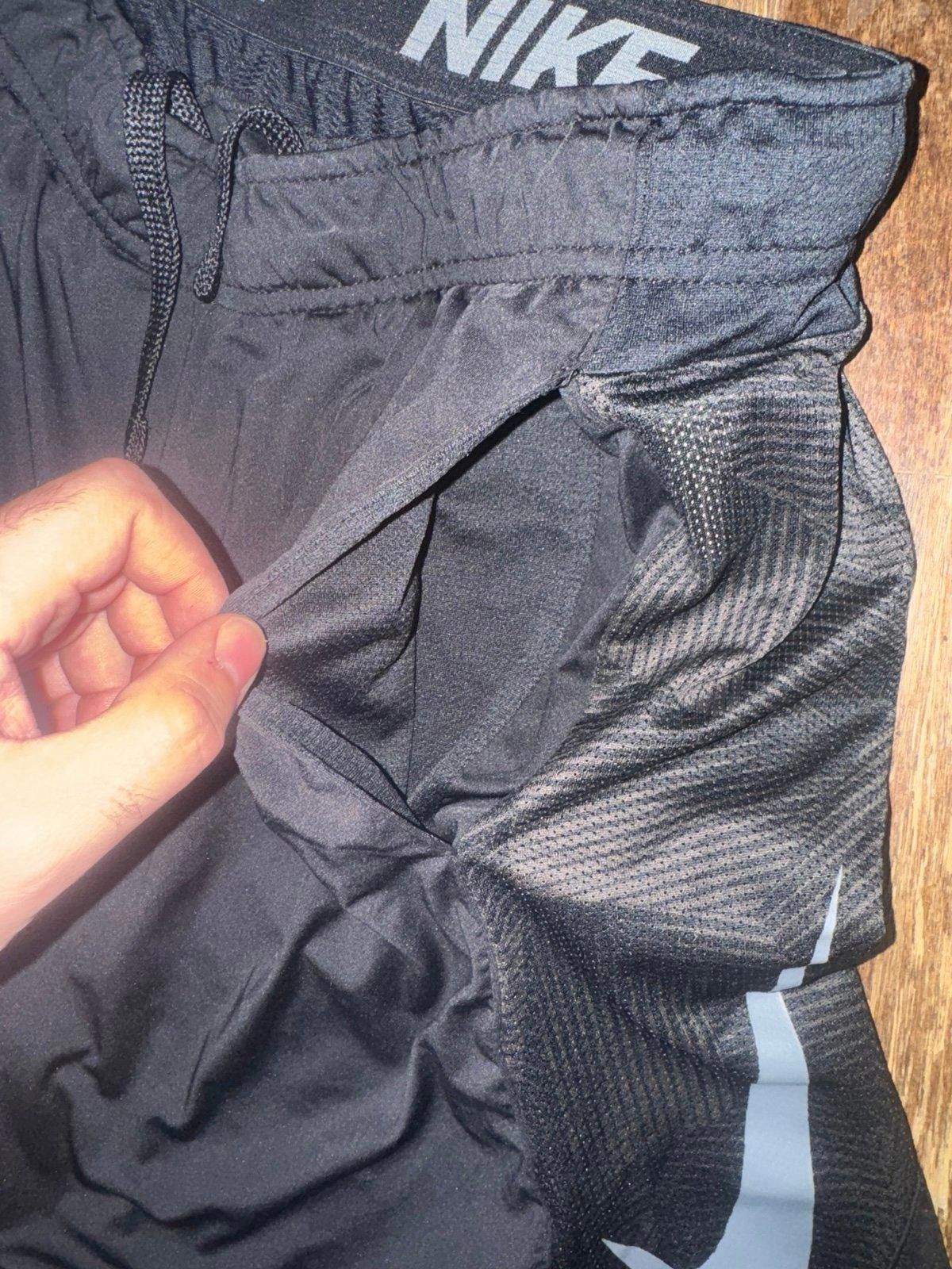 Nike Nike Black DriFit Mesh Shorts Rare Sz Mens M Hoops Y2K Size US 34 / EU 50 - 4 Thumbnail