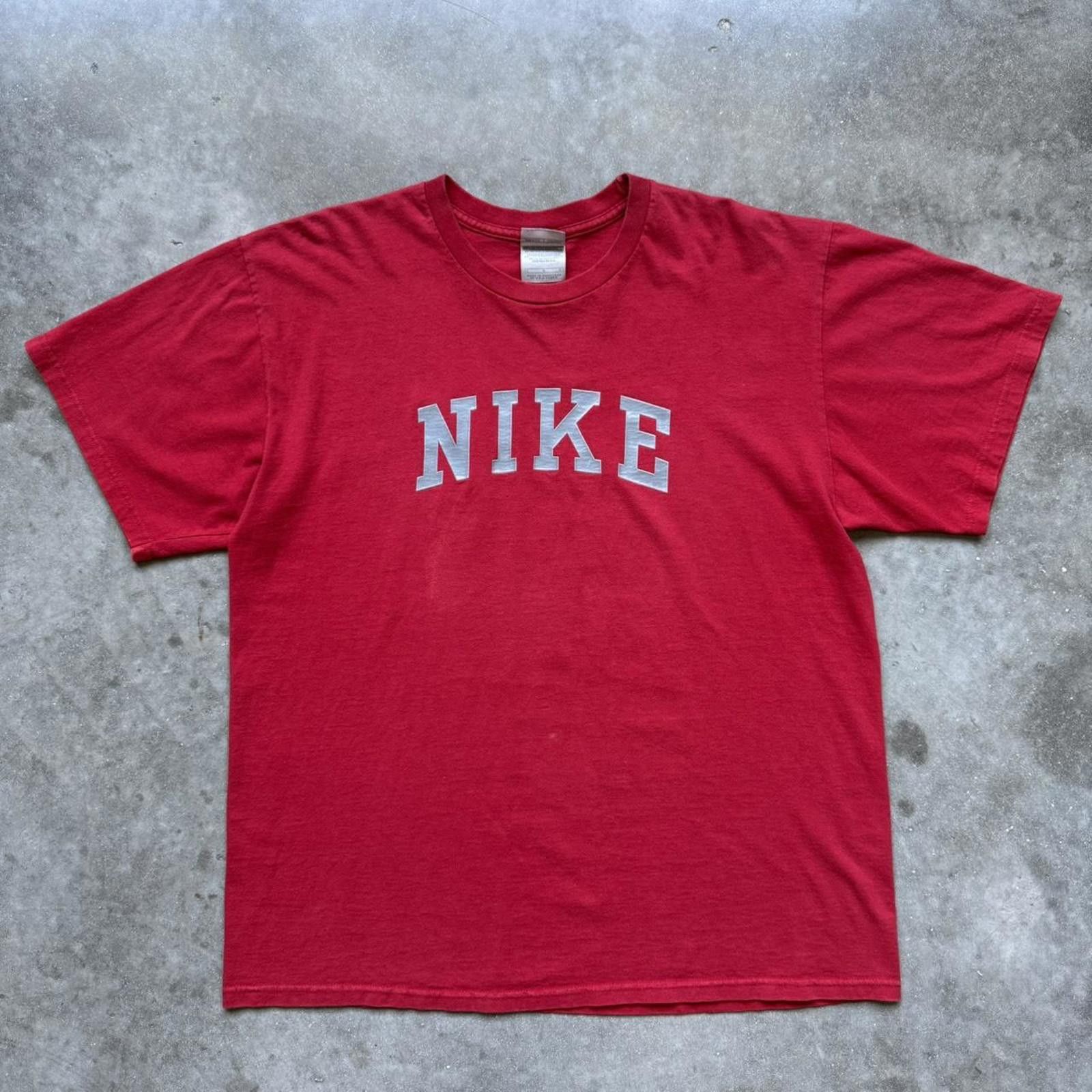 Nike Nike “Arc Logo” 2000s Vintage Faded Graphic T-shirt Size US L / EU 52-54 / 3 - 1 Thumbnail