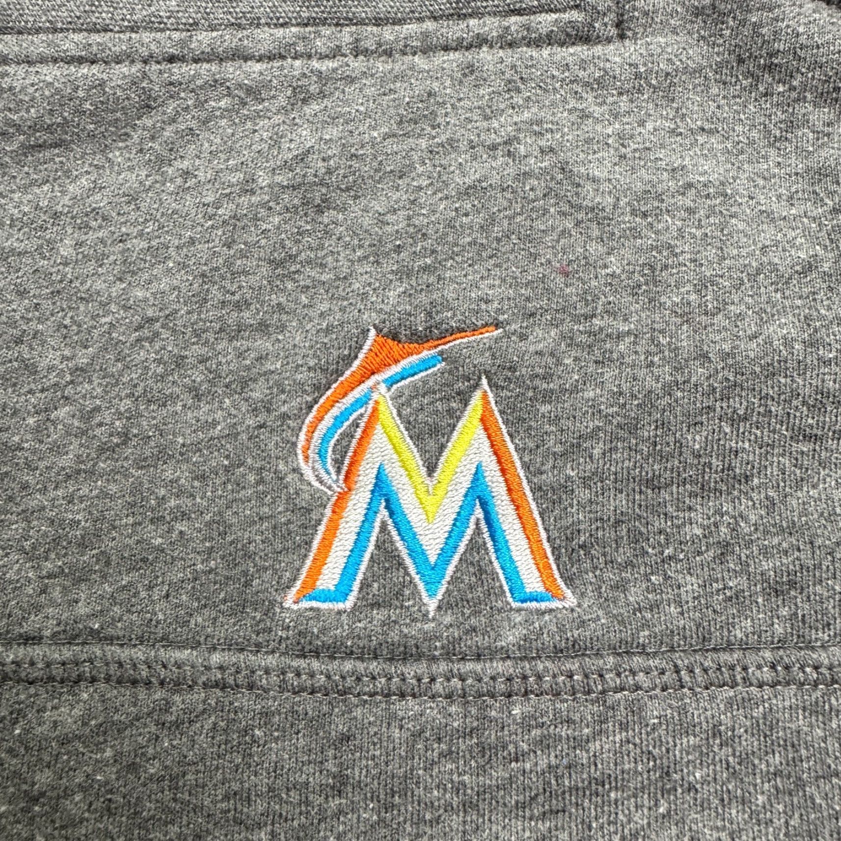 Vineyard Vines Vineyard Vines Miami Marlins 1/4 Zip Pullover Sweatshirt Mens Medium Gray Fleece Size M / US 6-8 / IT 42-44 - 5 Thumbnail