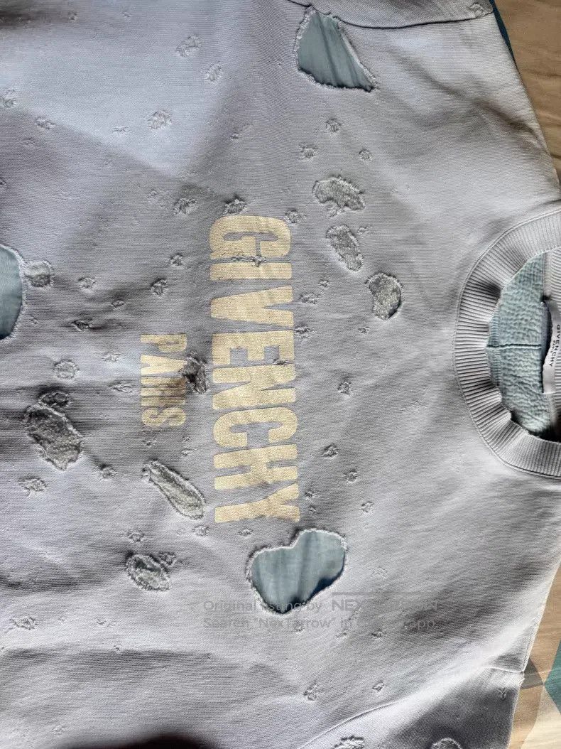 Givenchy Givenchy Haze Blue Ripped Letter Distressed Logo Sweatshir Size US L / EU 52-54 / 3 - 4 Thumbnail