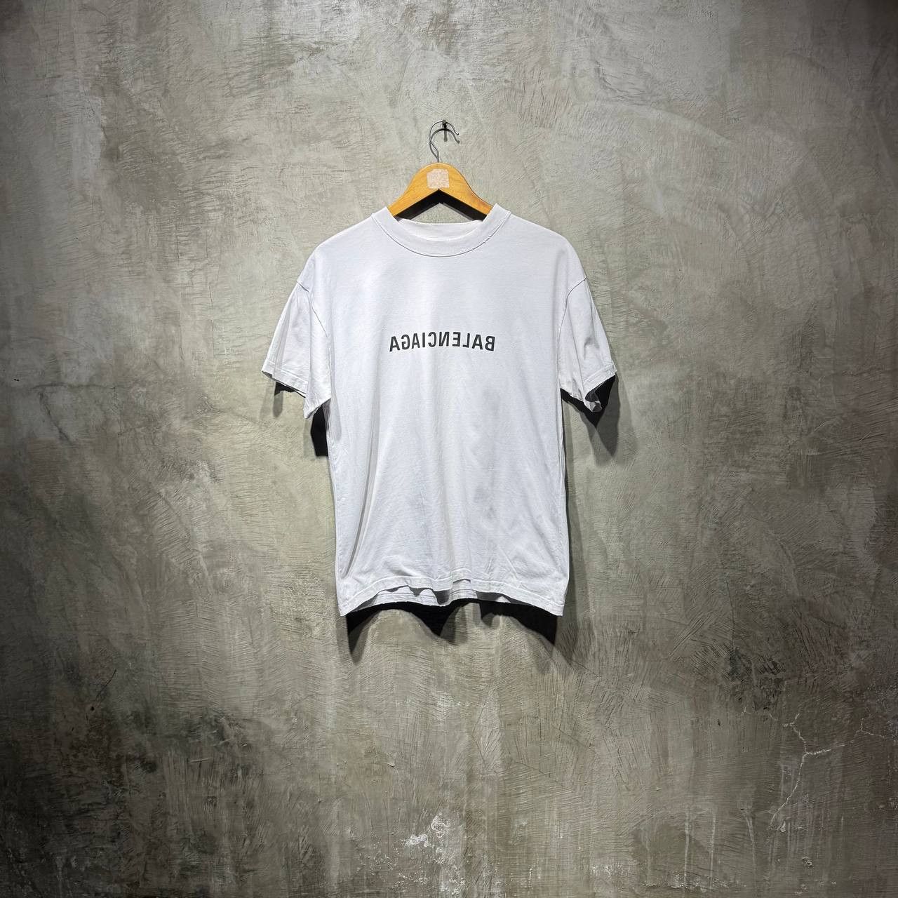 Balenciaga Balenciaga Mirror Logo T-shirt | Grailed