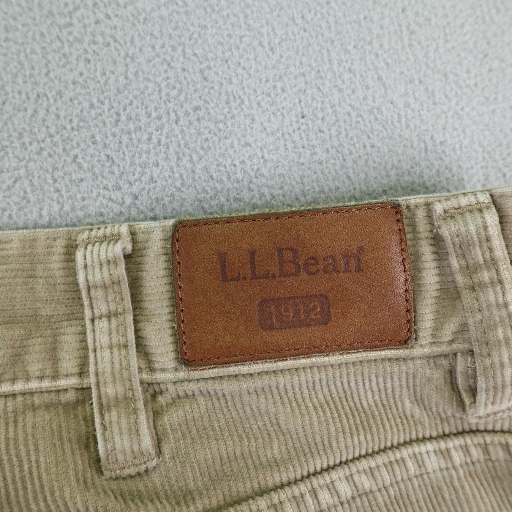 Vintage LL Bean Pants Mens 34 Khaki Beige Tan Corduroy Chino Straight Leg Outdoors Size US 34 / EU 50 - 7 Thumbnail