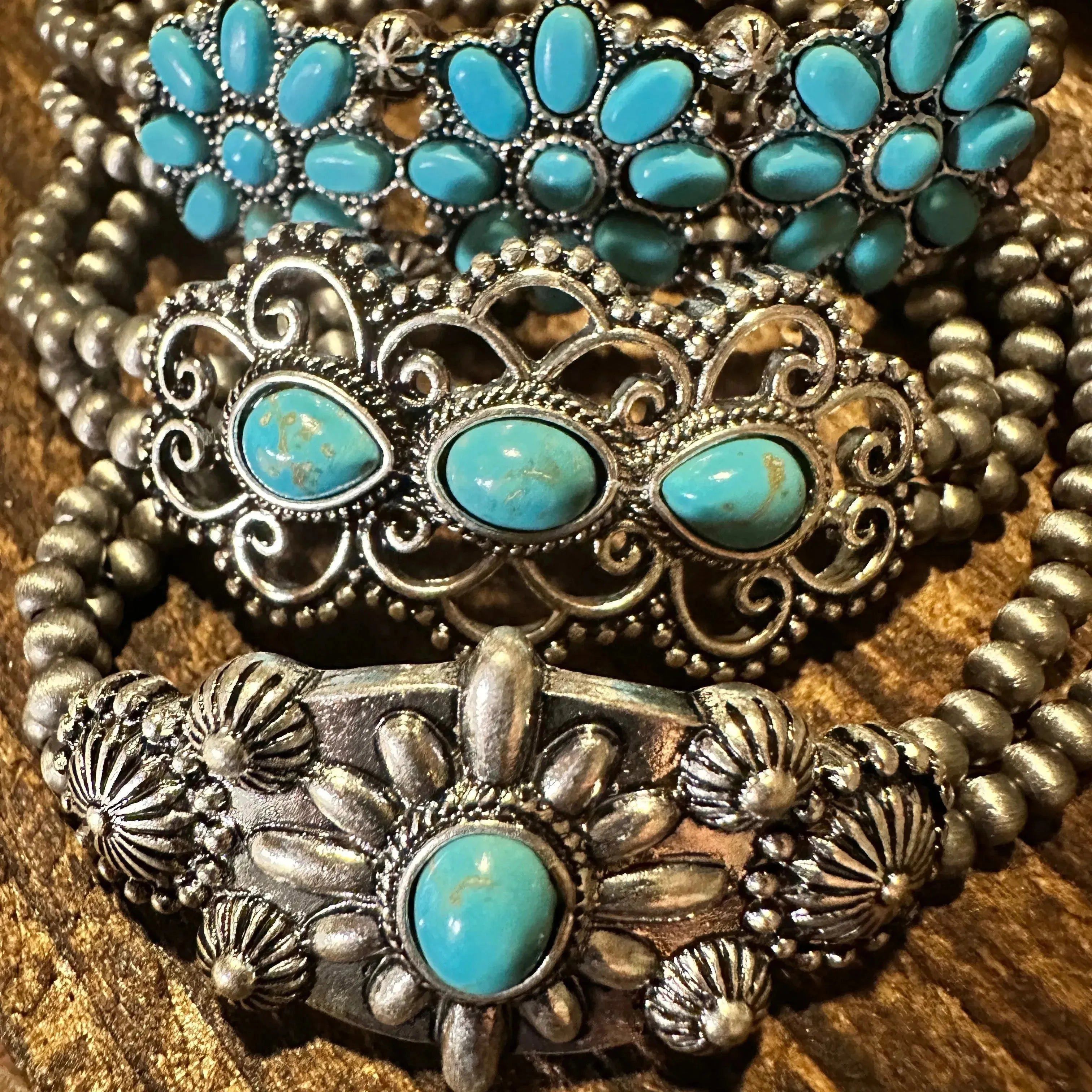 Other BohoChic Turquoise Flower Bracelet: Stretch & Stylish Size ONE SIZE - 1 Thumbnail