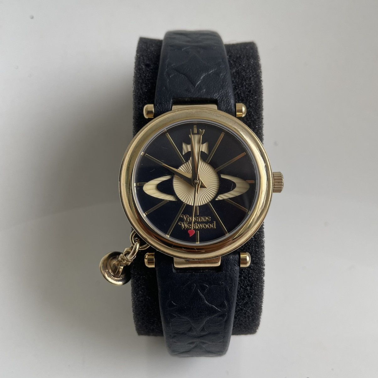 Vivienne Westwood Vivienne Westwood ORB with Gold Tone Round Case Watches Size ONE SIZE - 2 Thumbnail