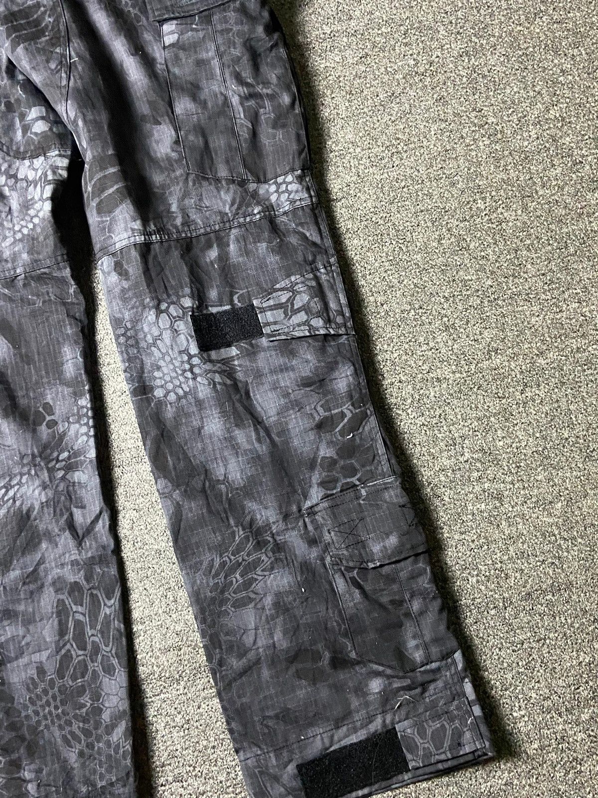 Japanese Brand Emerson Gear Animal Printed Tactical Cargo Pants (160) Size US 35 - 6 Thumbnail