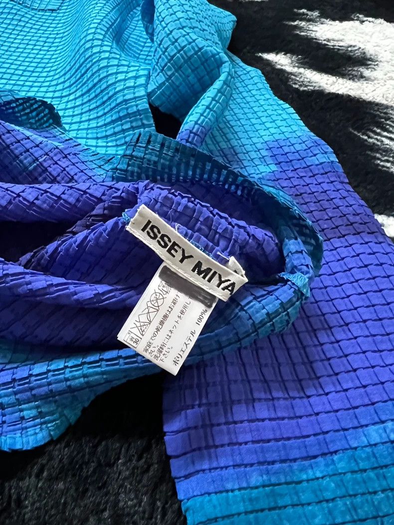 Issey Miyake Issey Miyake size:2 Gradient blue cardigan Size M / US 6-8 / IT 42-44 - 5 Thumbnail