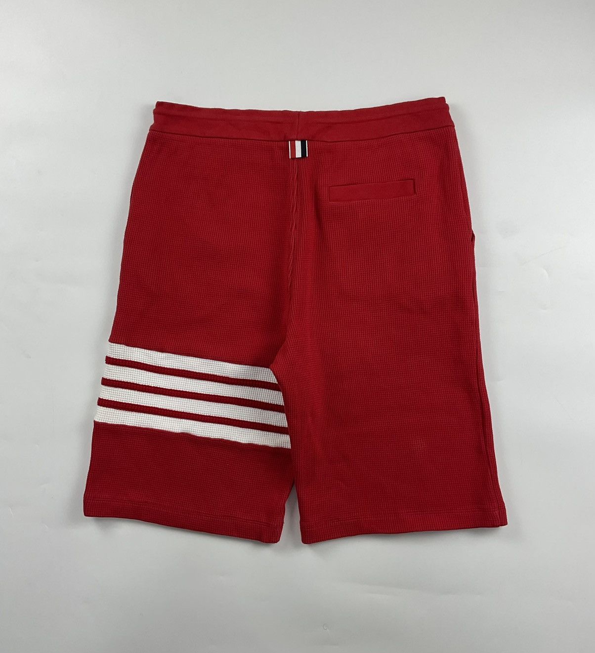 Thom Browne Thom Browne Red Compact Waffle 4-Bar Sweatshort Size US 32 / EU 48 - 4 Thumbnail