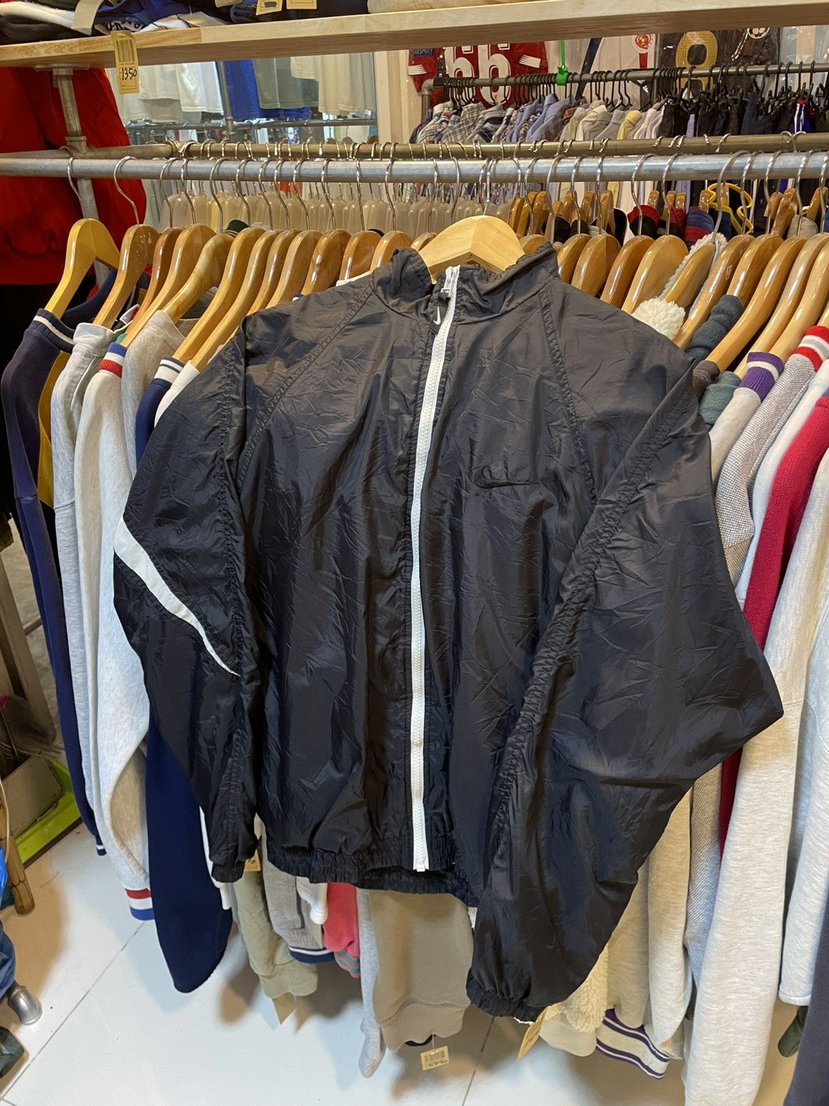Nike Vintage Nike Big Swoosh Windbreaker Jacket Size US XL / EU 56 / 4 - 2 Thumbnail