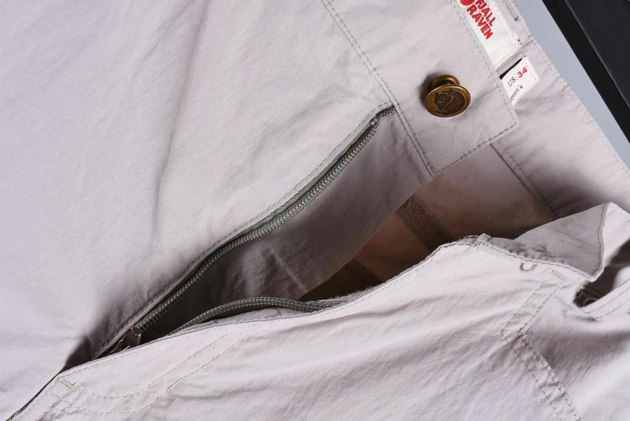 Fjallraven Women's Fjallraven Outdoor Hiking Cargo Pants Grey W34 L28 Size 34" / US 12 / IT 48 - 3 Thumbnail