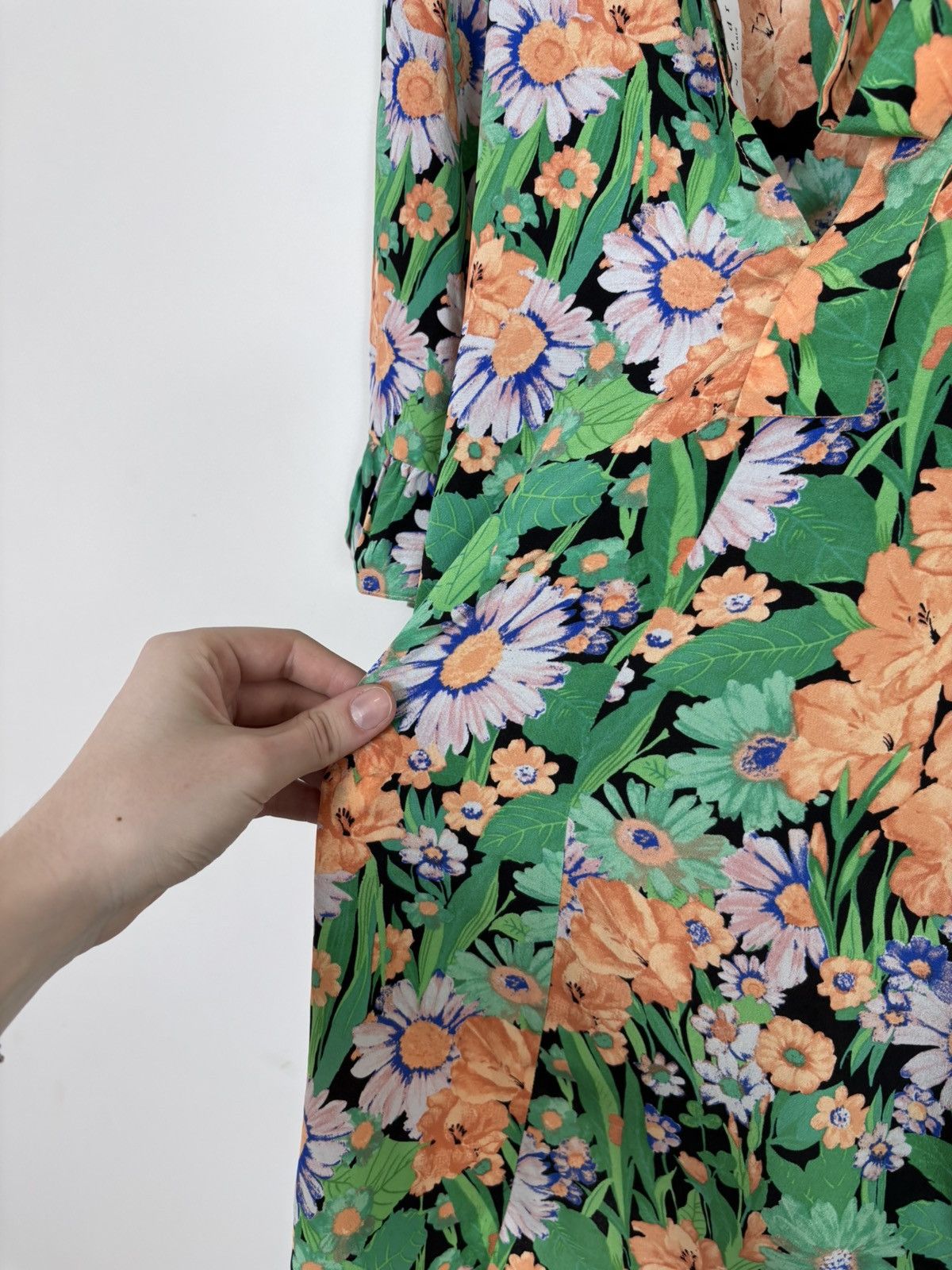 Sandro Sandro NWT Women’s Reda Floral Print Boho Silk Blouse Top Size S / US 4 / IT 40 - 16 Thumbnail