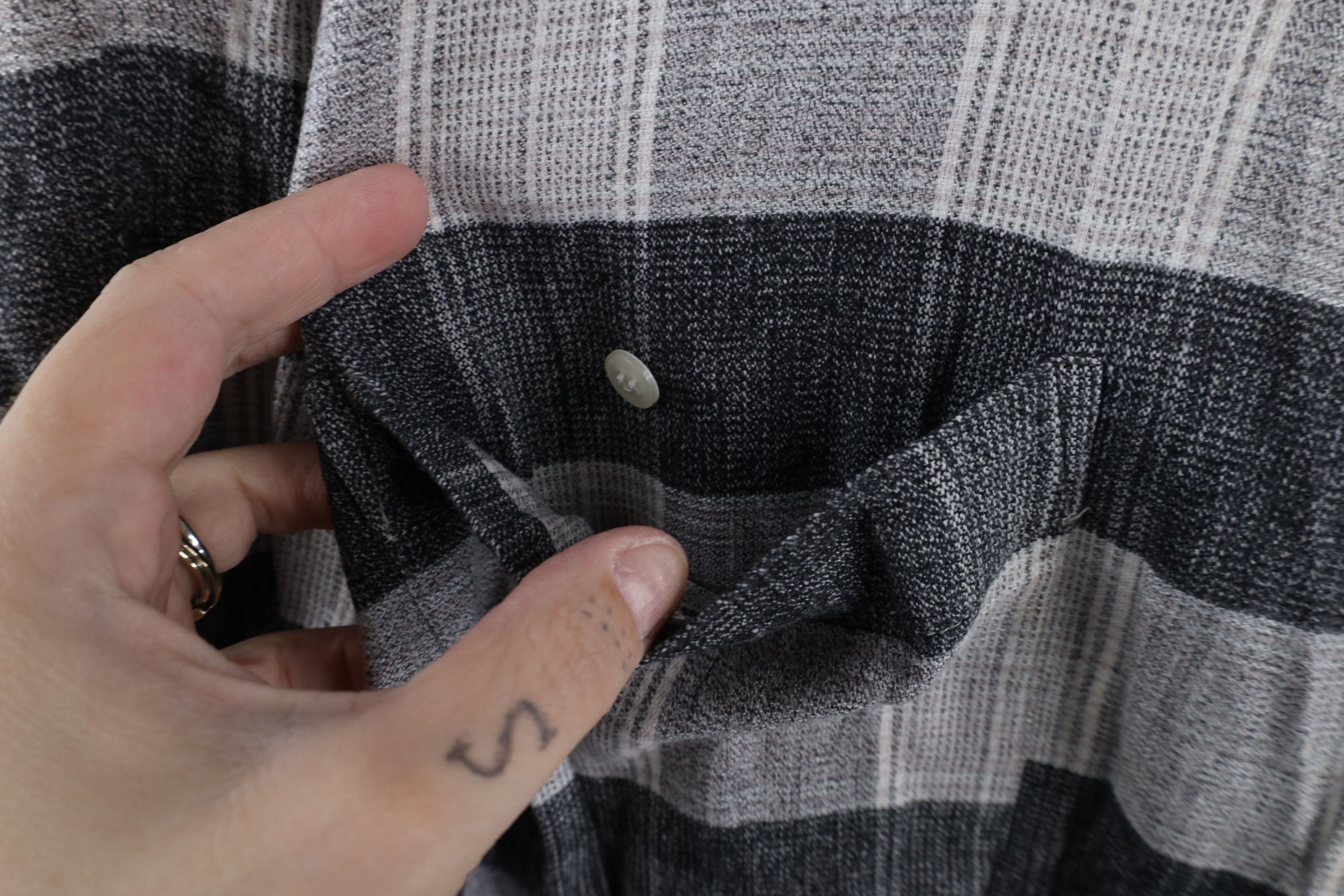 Vintage Vintage 90s Streetwear Short Sleeve Collared Button Shirt Size US XXL / EU 58 / 5 - 4 Thumbnail