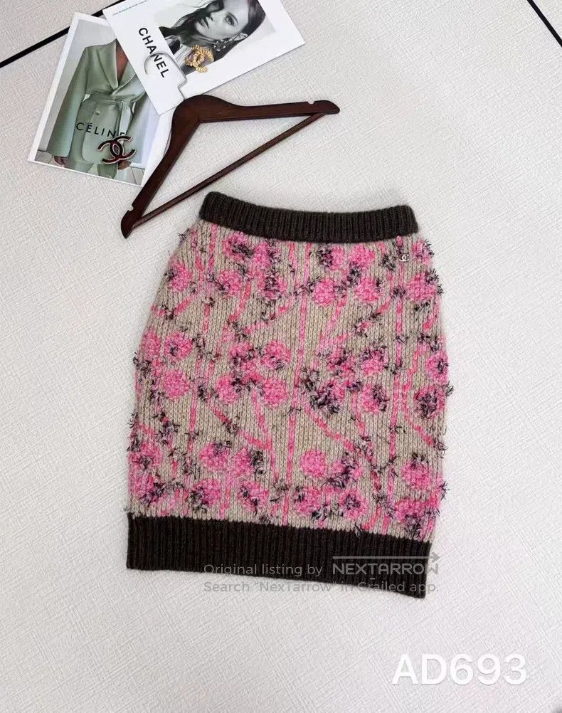 Chanel Chanel 22K knitted skirt Size 25" / US 0 / IT 36 - 1 Thumbnail