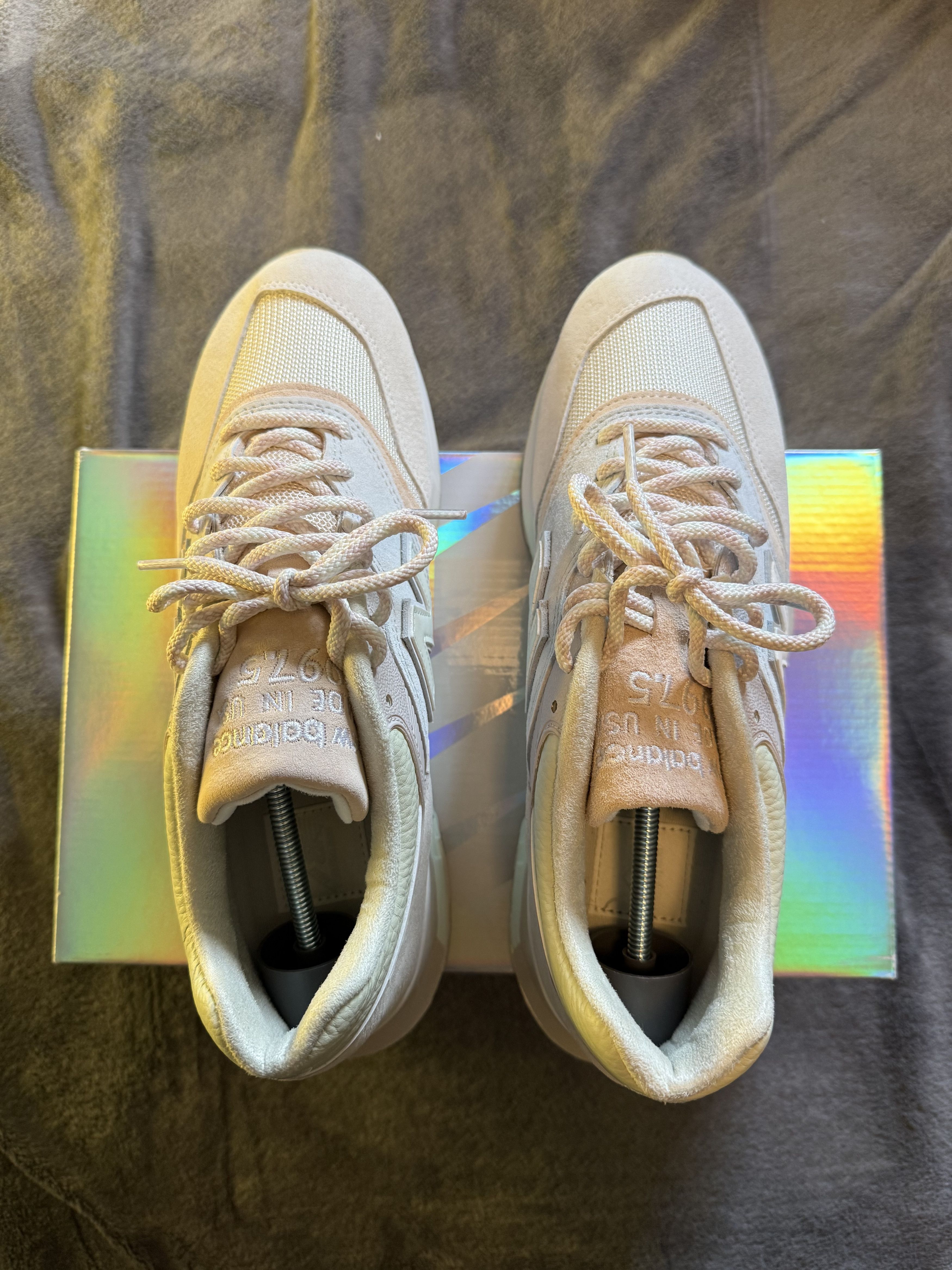 Kith × New Balance New Balance 997.5 MiUSA Kith Easter Ice Blue Size US 9 / EU 42 - 5 Thumbnail