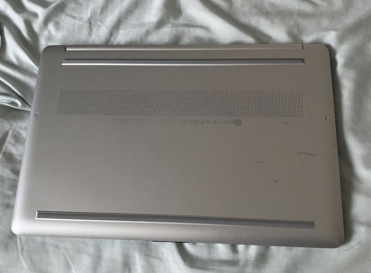 Designer HP LAPTOP Size 38 - 3 Thumbnail