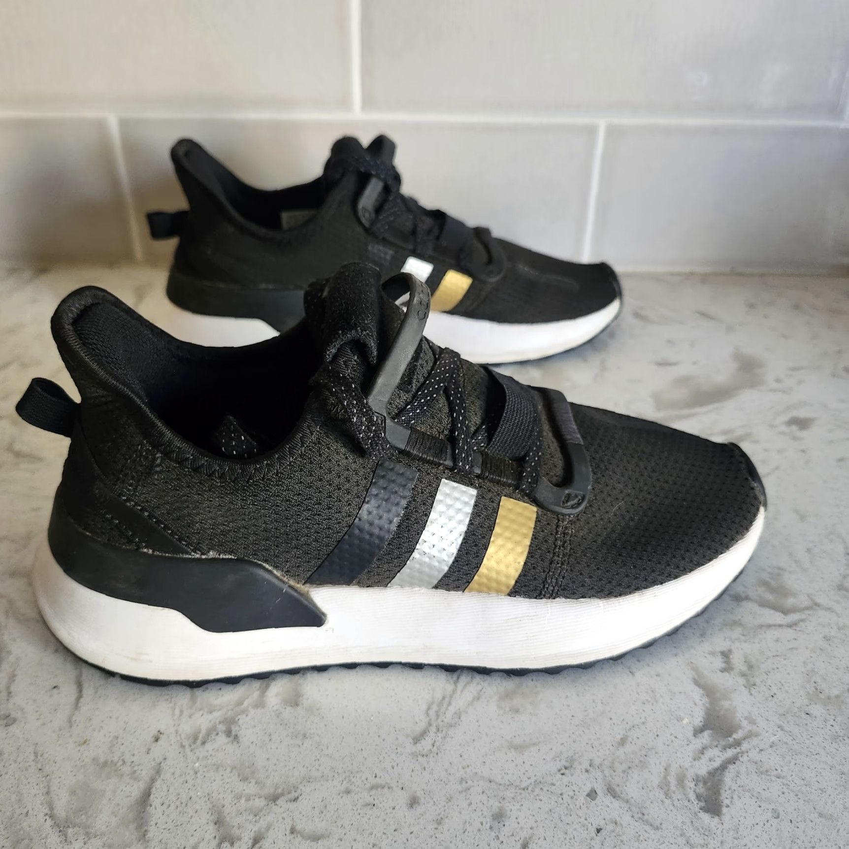 Adidas Adidas U_Path Run FW2325 Black Gold Sneakers Womens Size 5 Shoe Casual Activewear Girls Womens Size US 5 / IT 35 - 5 Thumbnail