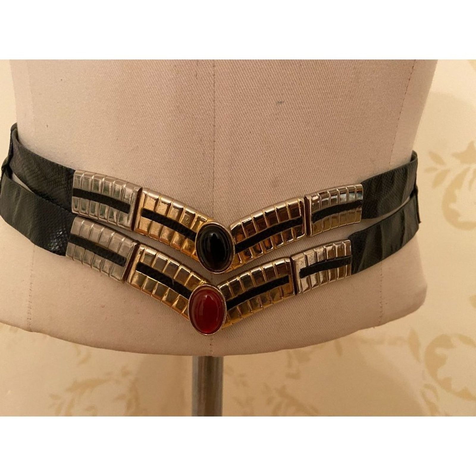Judith Leiber Judith Leiber Patent Black Leather Belt Size ONE SIZE - 1 Thumbnail