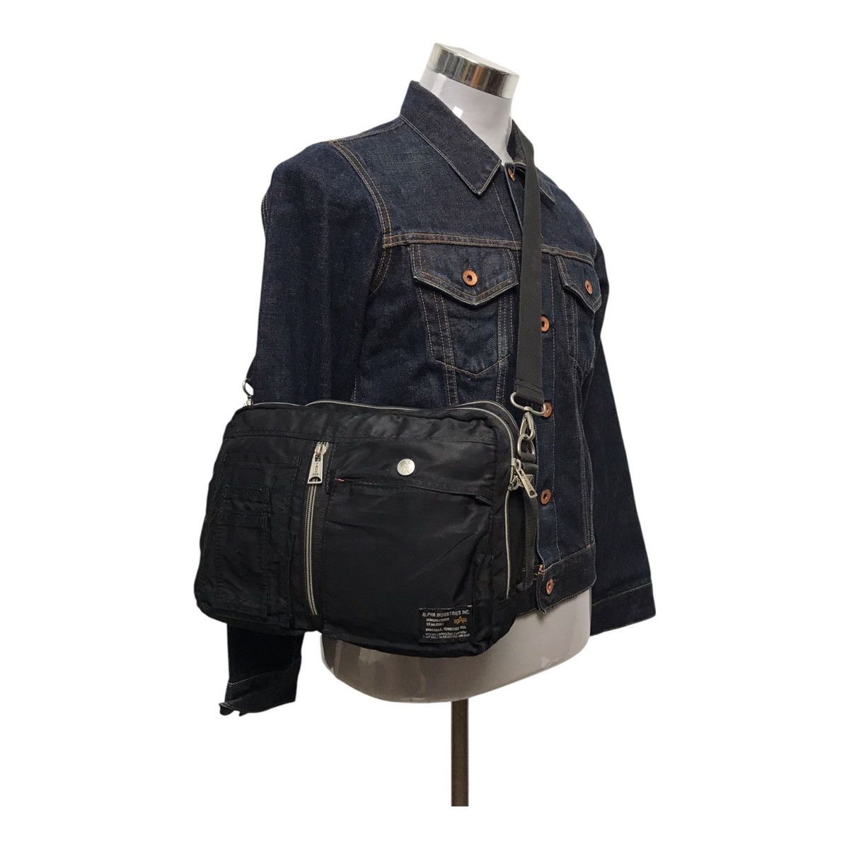 Alpha Industries × Japanese Brand Alpha Industries Black Sling Bag Size ONE SIZE - 2 Thumbnail