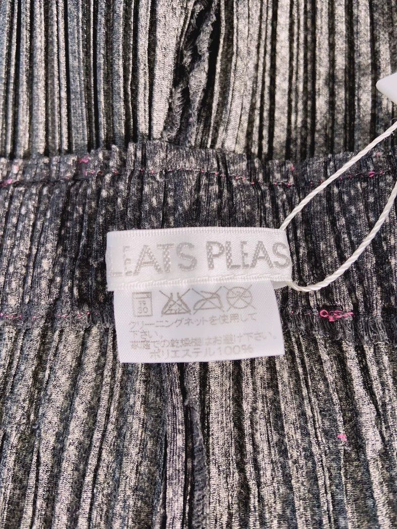 Issey Miyake Issey Miyake size:3 Brown pleated trousers Size 31" - 3 Thumbnail