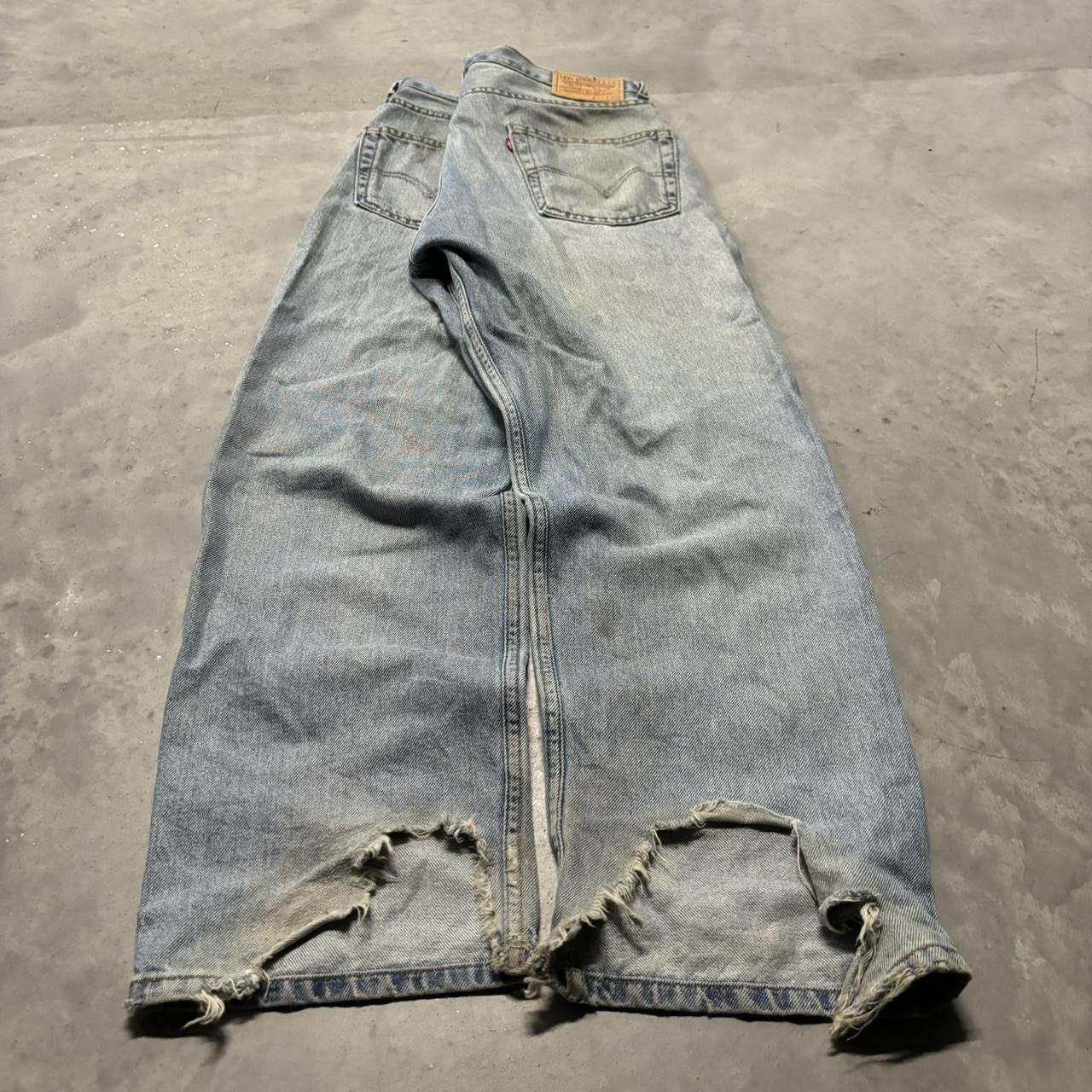 Levi's × Vintage Crazy Vintage Y2K/2000s Baggy Levi’s Light Wash Distressed Denim Jeans! Size US 36 / EU 52 - 4 Thumbnail