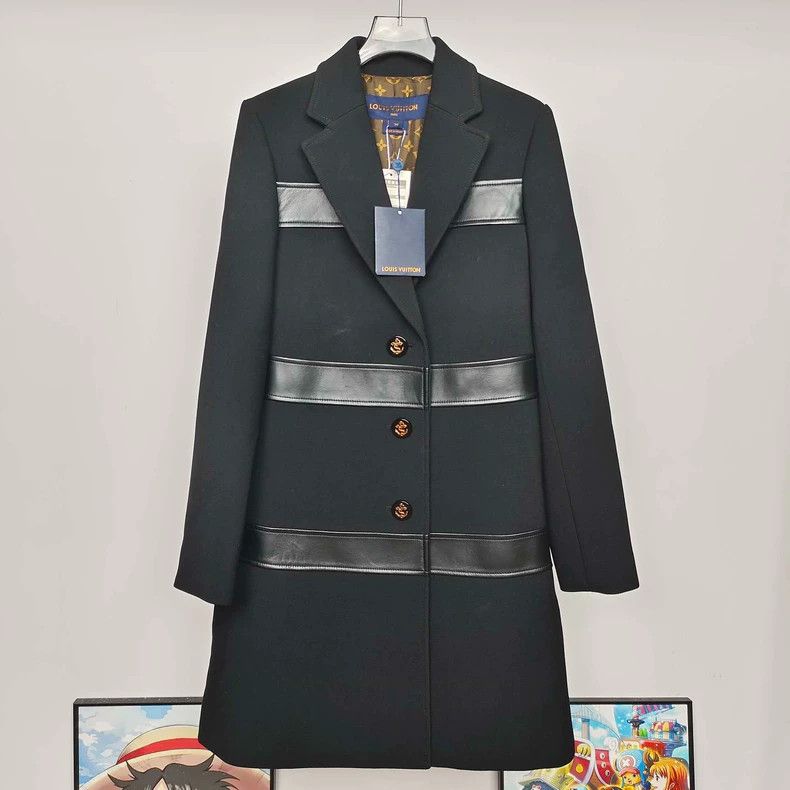 Louis Vuitton Louis Vuitton Black leather overcoat with full print lining Size XXS / US 00 / IT 34 - 1 Thumbnail