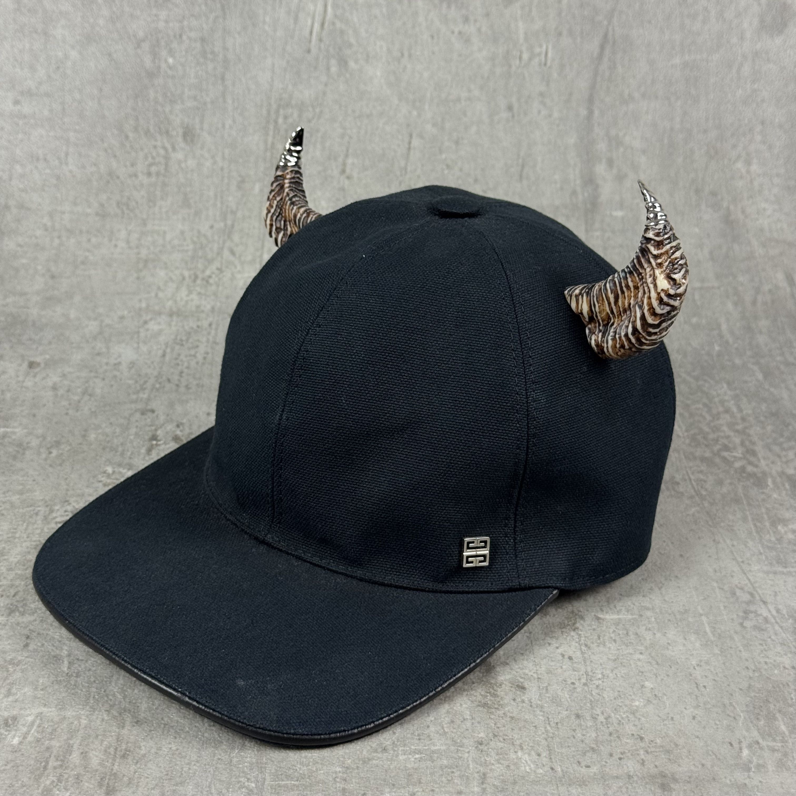 Givenchy GIVENCHY SS21 Horns Black Baseball Cap Hat Matthew Williams Size ONE SIZE - 3 Thumbnail